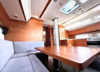 Alquilar velero en Marina Baotić - More 55