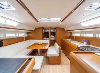 Alquilar velero en Marina Baotić - Sun Odyssey 519 - 5 cab.