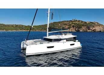 Chartern Sie katamaran in Marina Skiathos  - Fountaine Pajot 47 TANNA LUX (GEN,AC,WATERMAKER)