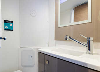 Alquilar catamarán en Nea Peramos - Isla 40