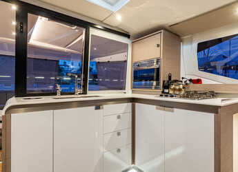 Rent a catamaran in D-Marin Marina Lefkas - Isla 40