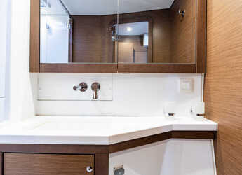 Rent a catamaran in D-Marin Marina Lefkas - Lagoon 450 F