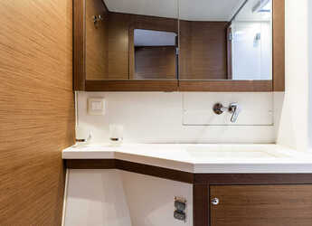 Rent a catamaran in D-Marin Marina Lefkas - Lagoon 450 F