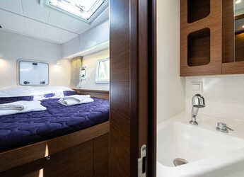 Rent a catamaran in D-Marin Marina Lefkas - Lagoon 42