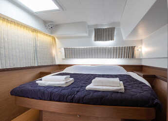 Rent a catamaran in D-Marin Marina Lefkas - Lagoon 42