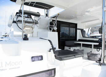 Rent a catamaran in D-Marin Marina Lefkas - Lagoon 42