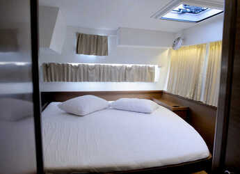 Rent a catamaran in D-Marin Marina Lefkas - Lagoon 42