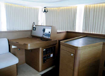 Rent a catamaran in D-Marin Marina Lefkas - Lagoon 42