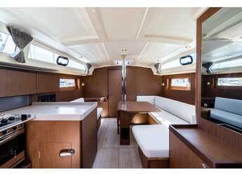 Rent a sailboat in Nea Peramos - Oceanis 41.1