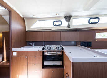 Rent a sailboat in Nea Peramos - Oceanis 41.1