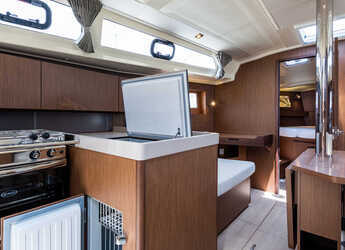 Rent a sailboat in Nea Peramos - Oceanis 41.1