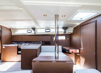 Rent a sailboat in Nea Peramos - Oceanis 41.1