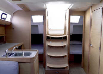 Rent a sailboat in D-Marin Lefkas Marina - Dufour 412 Grand large