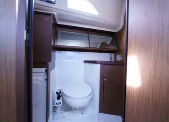 Rent a sailboat in D-Marin Lefkas Marina - Oceanis 40.1