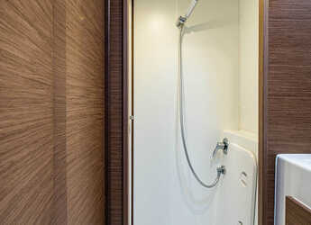 Rent a catamaran in D-Marin Marina Lefkas - Lagoon 42