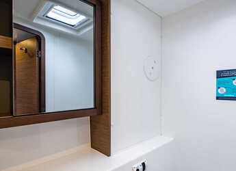 Rent a catamaran in D-Marin Marina Lefkas - Lagoon 42