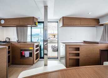 Rent a catamaran in D-Marin Marina Lefkas - Lagoon 42