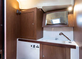 Rent a sailboat in D-Marin Marina Lefkas - Oceanis 41.1