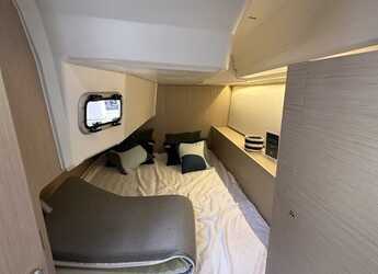 Rent a sailboat in Marina Cala de Medici - Oceanis 37.1