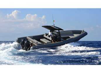 Noleggiare motorboat in Cala dei Sardi - Novamarine RH 1000