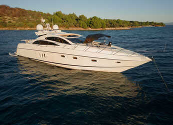 Louer yacht à Marina Lav - Predator 72