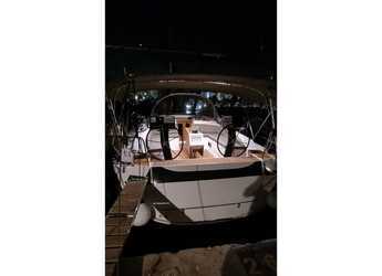 Rent a sailboat in Marina Tourlos - Bavaria 51