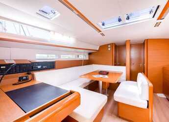 Rent a sailboat in Lefkas Marina - Sun Odyssey 440