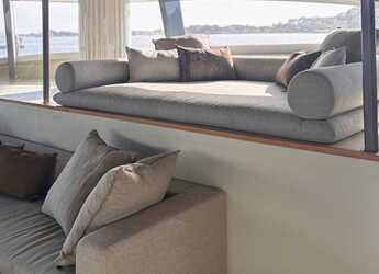 Alquilar catamarán en Porto Olbia - ModX 70