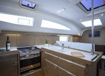 Chartern Sie segelboot in Marina Polesana - Elan  Impression 45.1