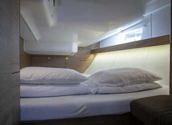 Chartern Sie segelboot in Marina Polesana - Elan  Impression 45.1