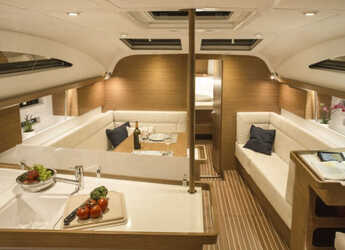 Chartern Sie segelboot in Marina Polesana - Elan  Impression 45.1