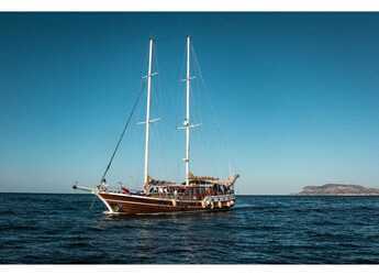 Rent a schooner in Marina Lipari  - Donna Marisa (ex Lady C)