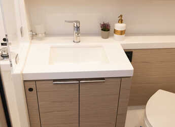 Louer voilier à Lavrion Marina - First 53