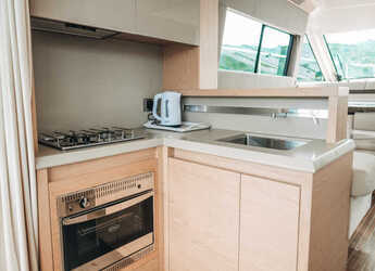 Chartern Sie motorboot in Marina Drage - Monte Carlo 5