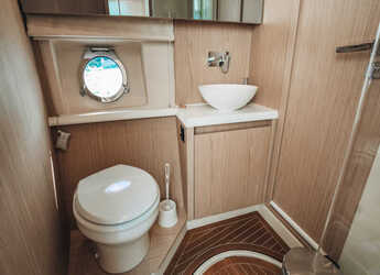 Chartern Sie motorboot in Marina Drage - Monte Carlo 5