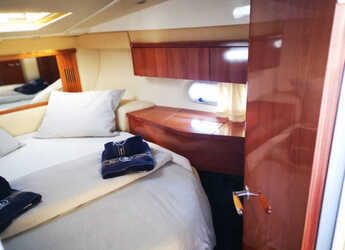 Chartern Sie motorboot in Marina Drage - Sealine F34