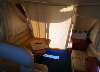 Chartern Sie motorboot in Marina Drage - Sealine F34