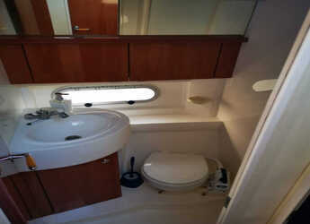 Chartern Sie motorboot in Marina Drage - Sealine F34