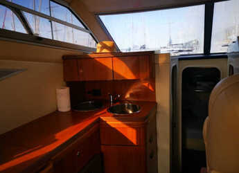 Chartern Sie motorboot in Marina Drage - Sealine F34