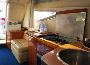 Chartern Sie motorboot in Marina Drage - Sealine F34