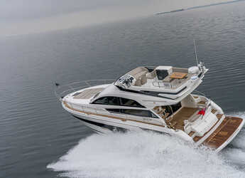Chartern Sie motorboot in Marina Drage - Fairline Squadron 50