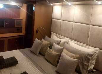 Chartern Sie yacht in Agios Kosmas Marina - San Lorenzo SL 82