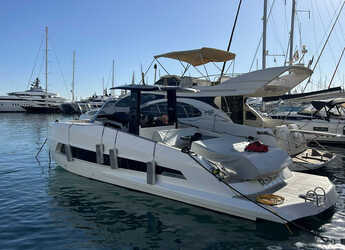 Rent a motorboat in Marina Port de Mallorca - Astondoa 377 Coupe