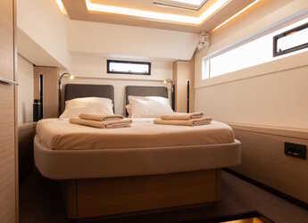 Rent a catamaran in Porto Capo d'Orlando Marina - Lagoon 46