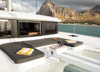 Rent a catamaran in Porto Capo d'Orlando Marina - Lagoon 46