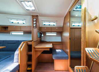 Rent a sailboat in Kavala - Marina Perigialiou - Bavaria 40 Cruiser