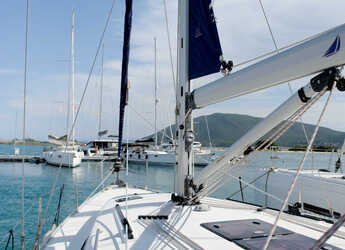 Rent a sailboat in Kavala - Marina Perigialiou - Bavaria 40 Cruiser