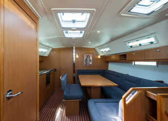 Rent a sailboat in Kavala - Marina Perigialiou - Bavaria 40 Cruiser