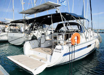 Rent a sailboat in Kavala - Marina Perigialiou - Bavaria 40 Cruiser
