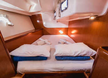 Rent a sailboat in Kavala - Marina Perigialiou - Oceanis 46